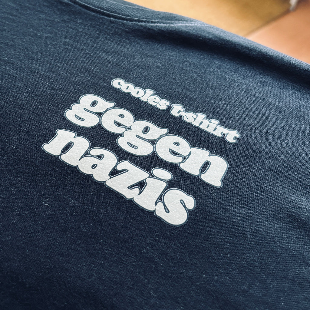 Premium DTF Transfer - cooles t-shirt gegen NZS  – Hochwertiger Textilprint zum Aufbügeln