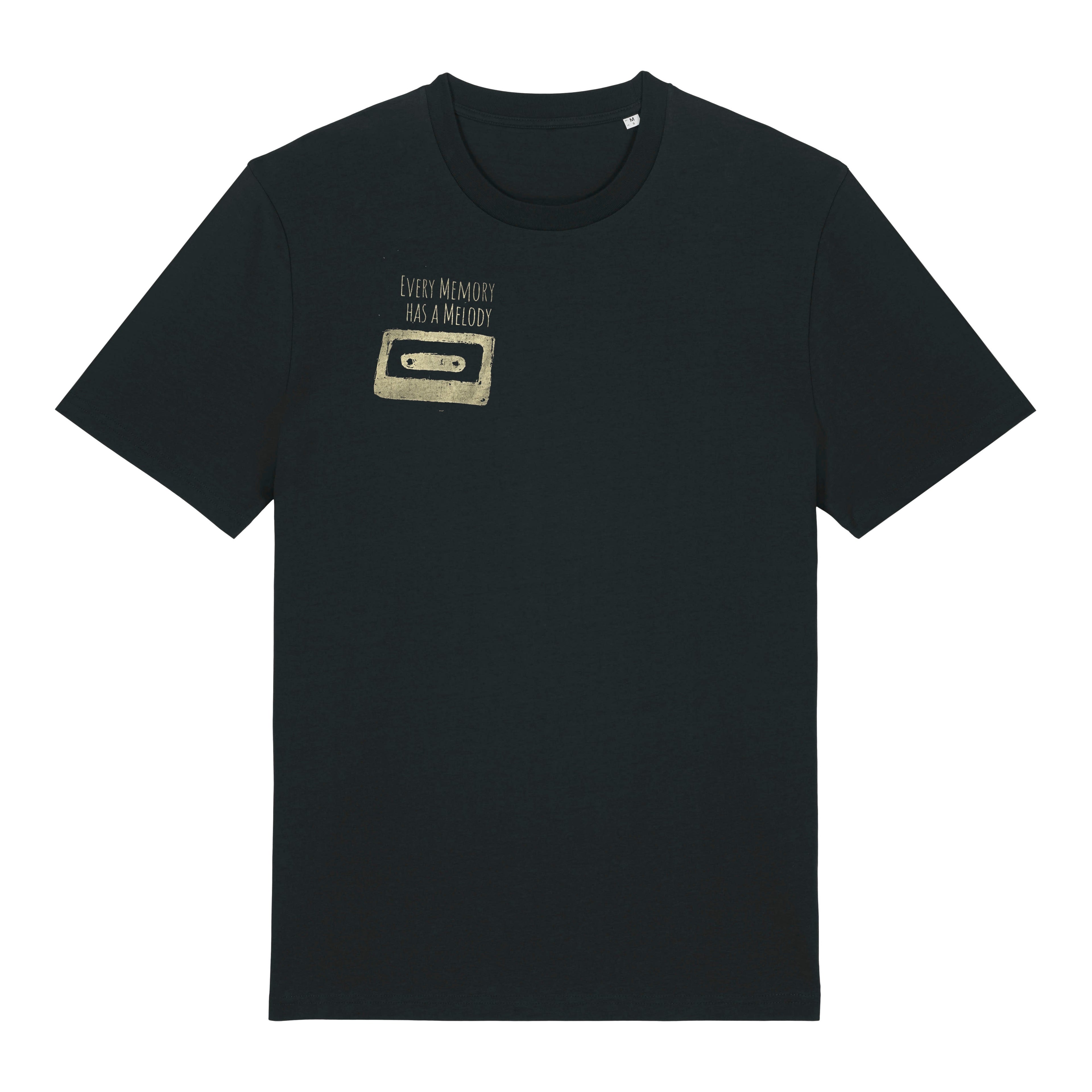 every memory has a melody Kassette T-Shirt – Bio Baumwolle, handbedruckt, schwarz