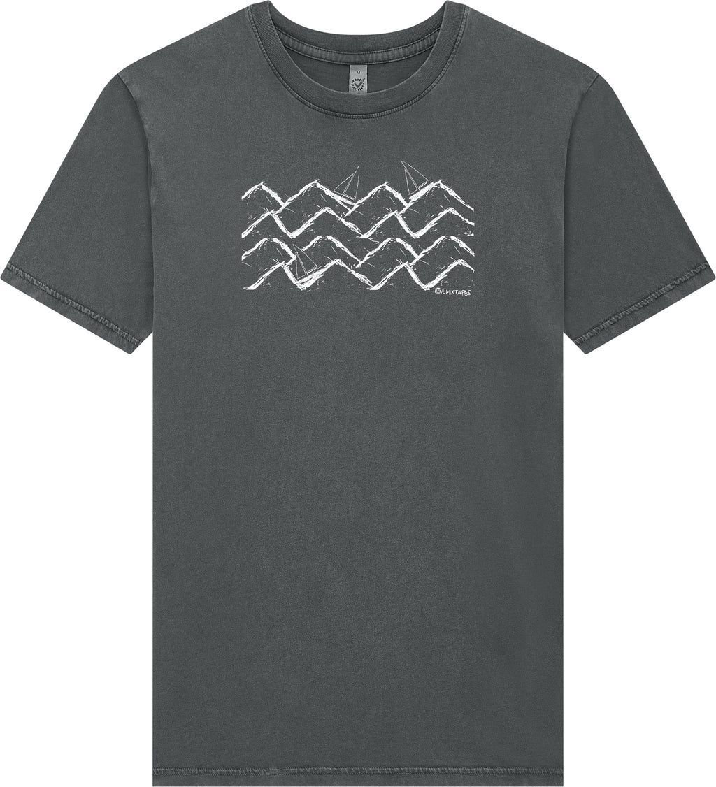 Waves and Boats Unisex T-Shirt – Bio Baumwolle, handbedruckt - Washed Grey