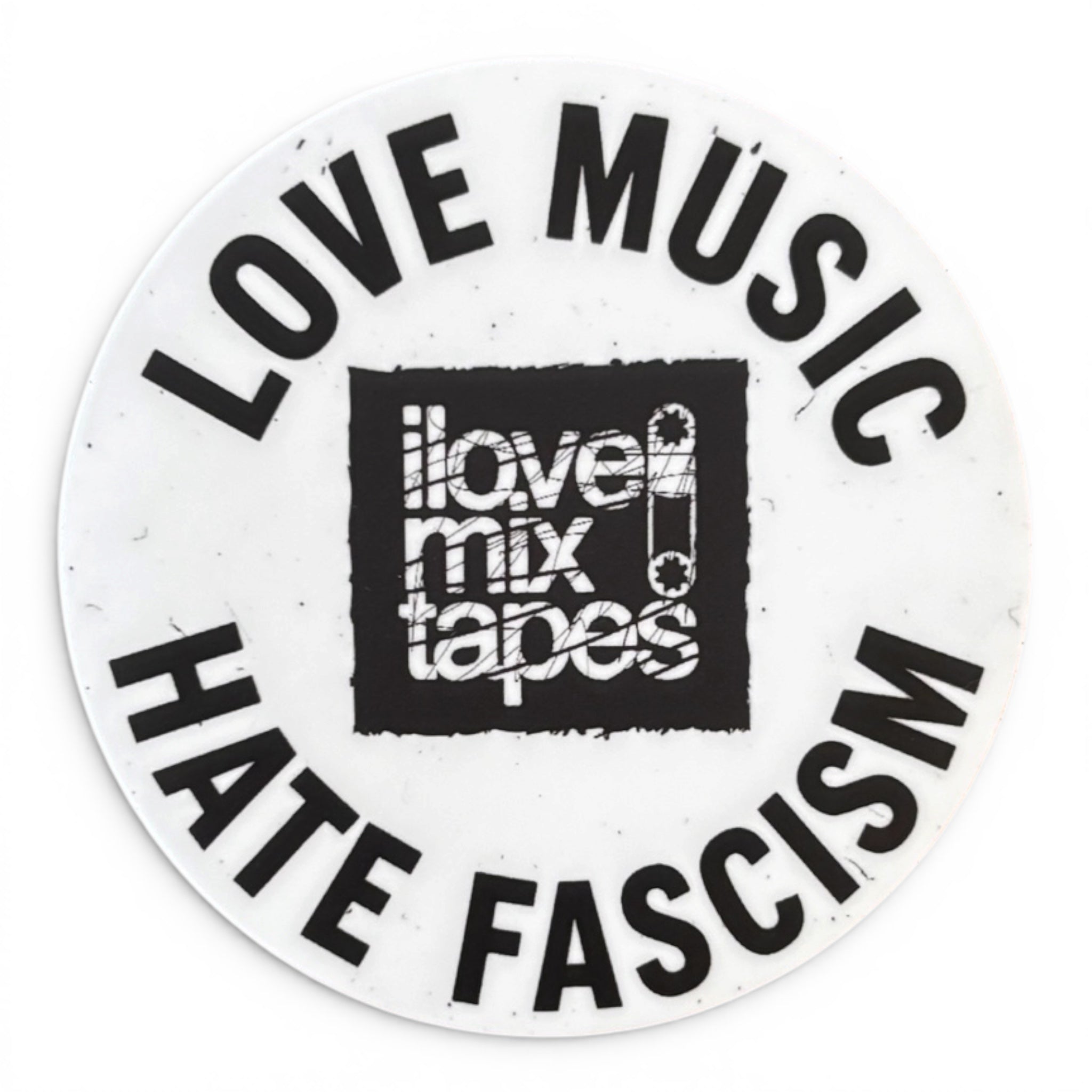 LOVE MUSIC - HATE FASCISM Sticker – Wasserfest, u.a. für Laptop, Wasserflasche oder Handy