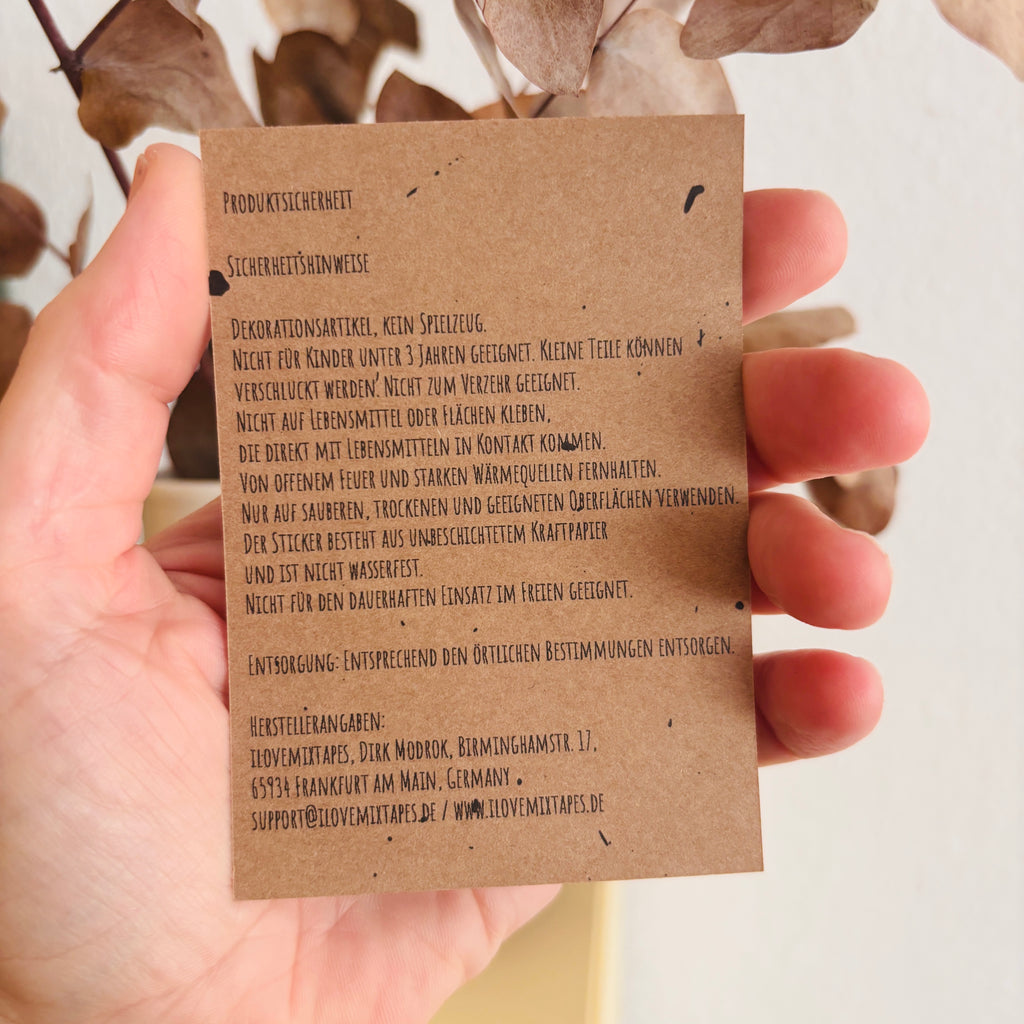 Der Dackel Sticker aus Kraftpapier – super für Notizbücher, Geschenkverpackungen oder Briefe.