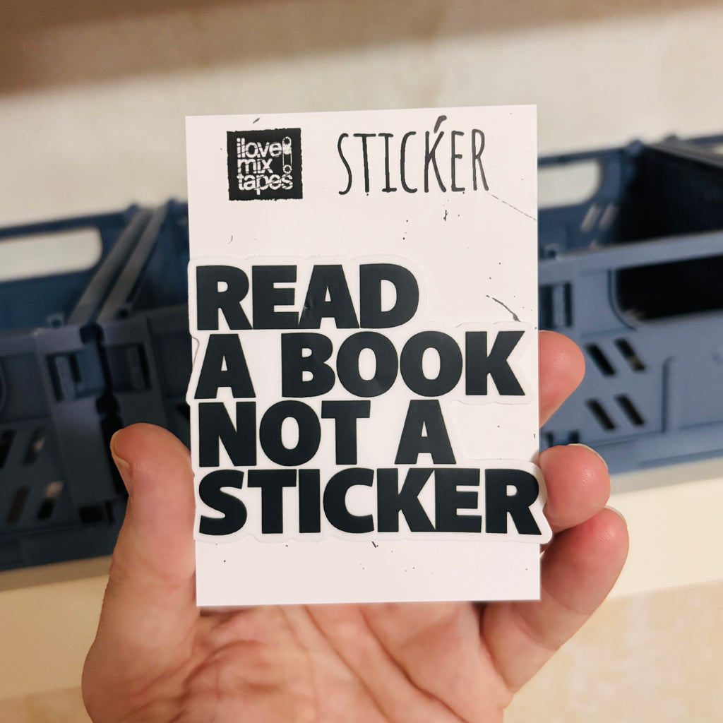 read a book not a sticker – Wasserfest, u.a. für Laptop, Wasserflasche oder Handy