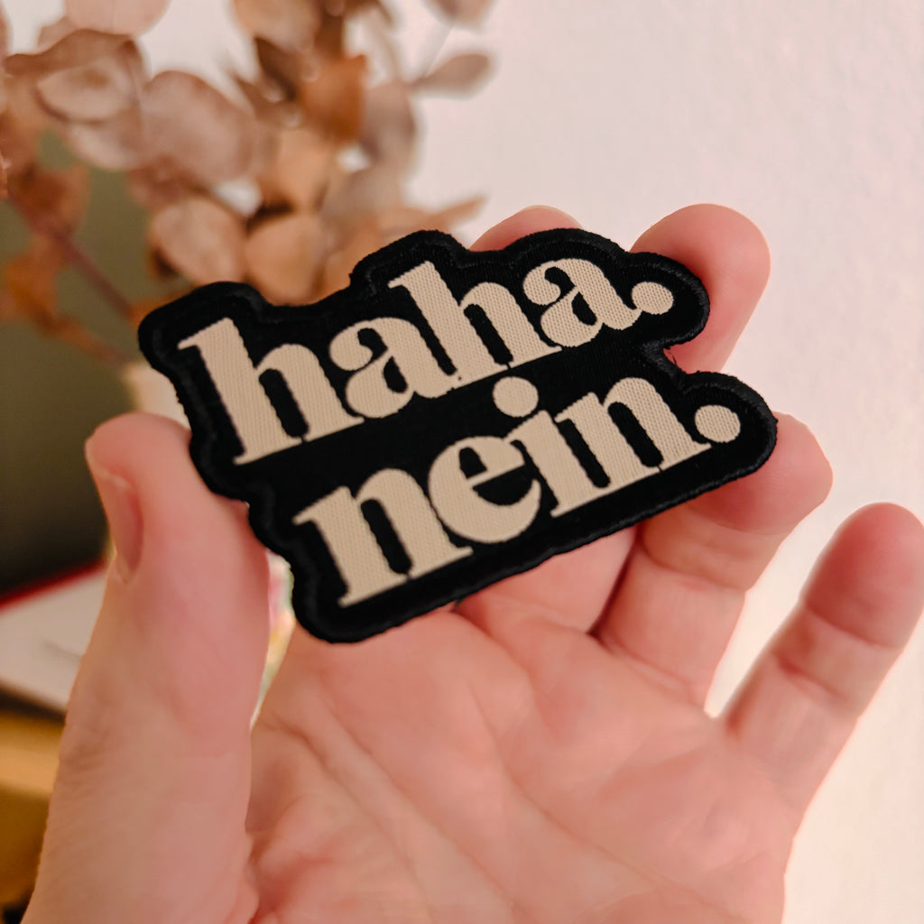 haha. nein. – Gewebter Aufnäher zum Aufbügeln oder Aufnähen