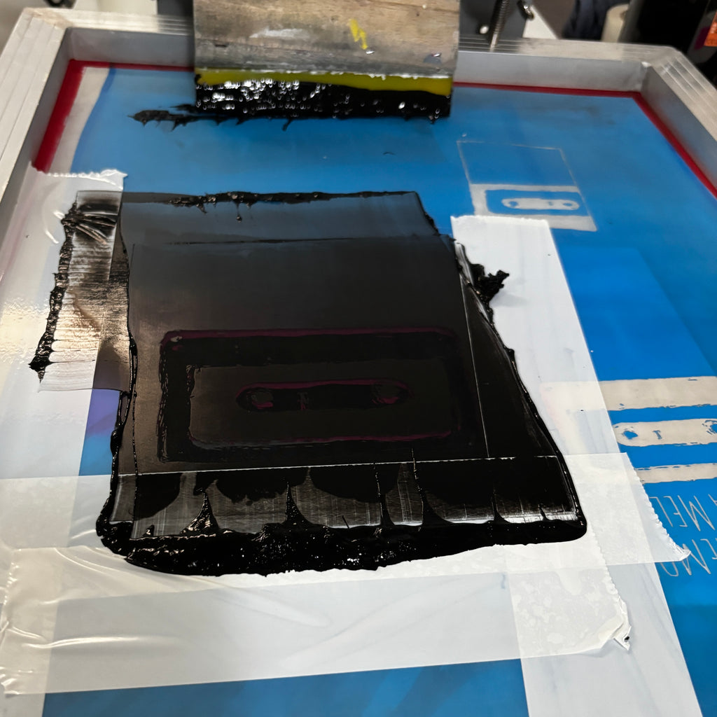 Handgefertigter Siebdruck –  Kassette Block - Magenta Black (DIN A4)