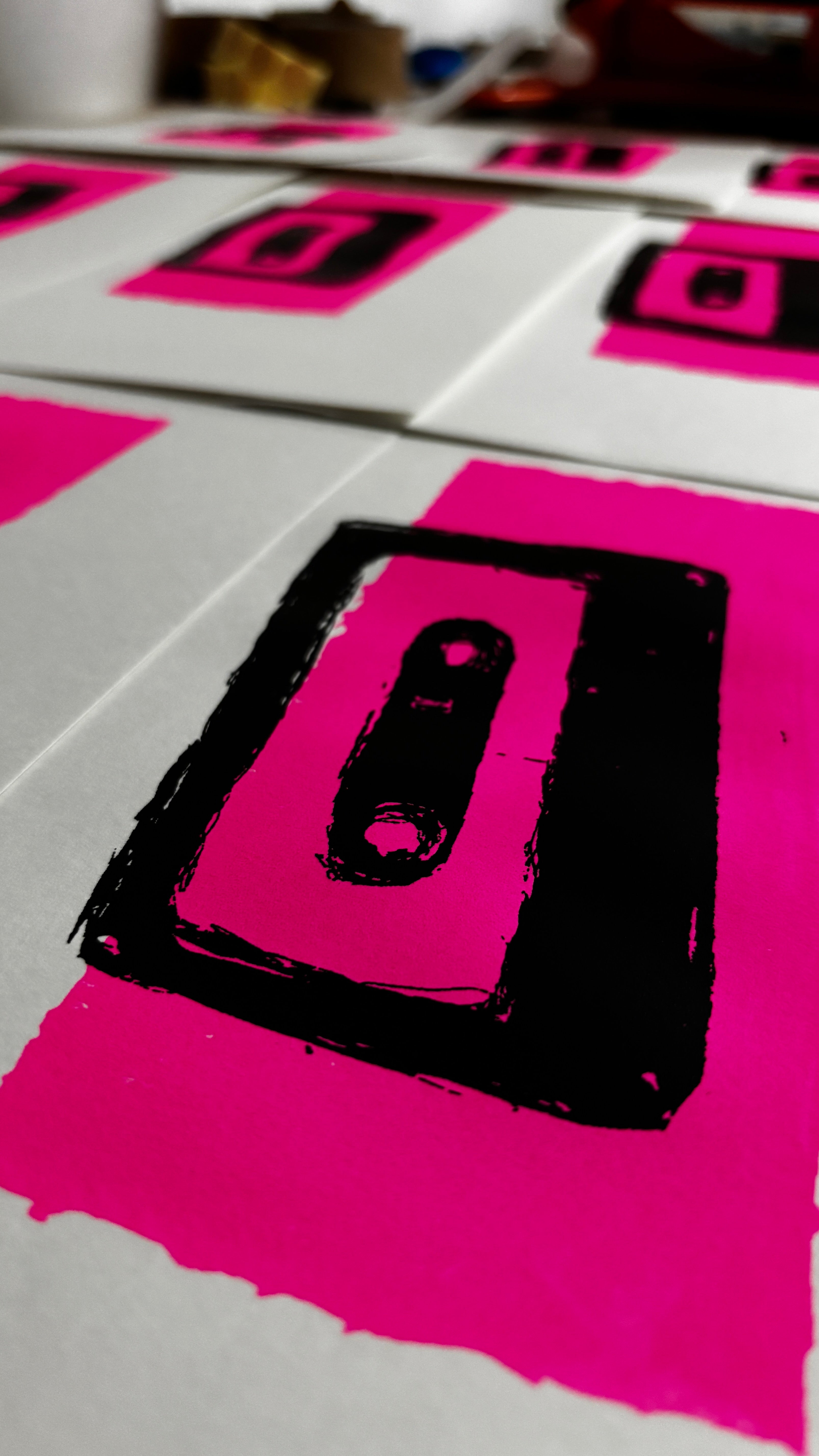 Handgefertigter Siebdruck –  Kassette Block - Magenta Black (DIN A4)