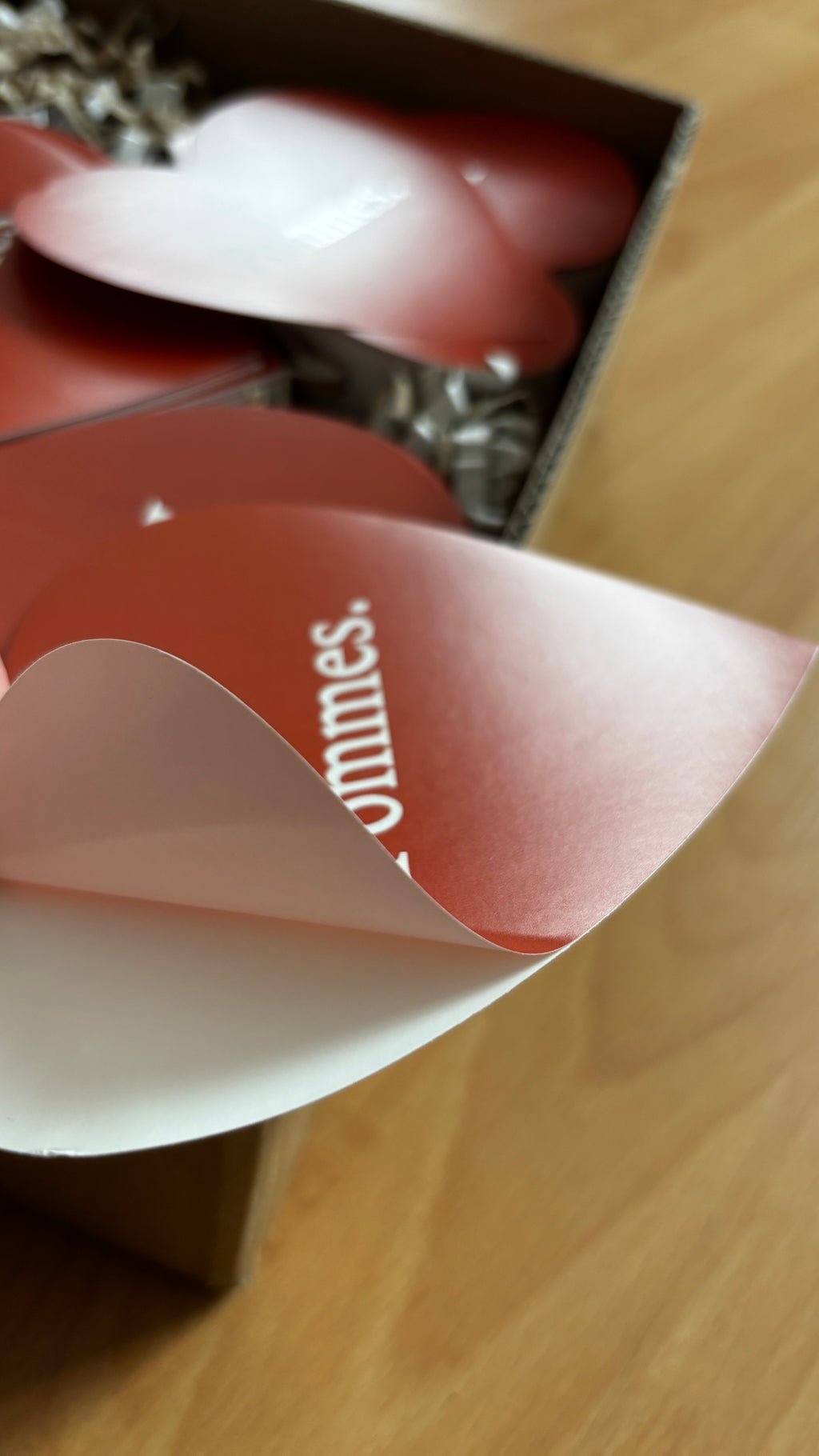 Pommes. Herz Sticker – Perfekter Aufkleber für alle Pommes-Liebhaber