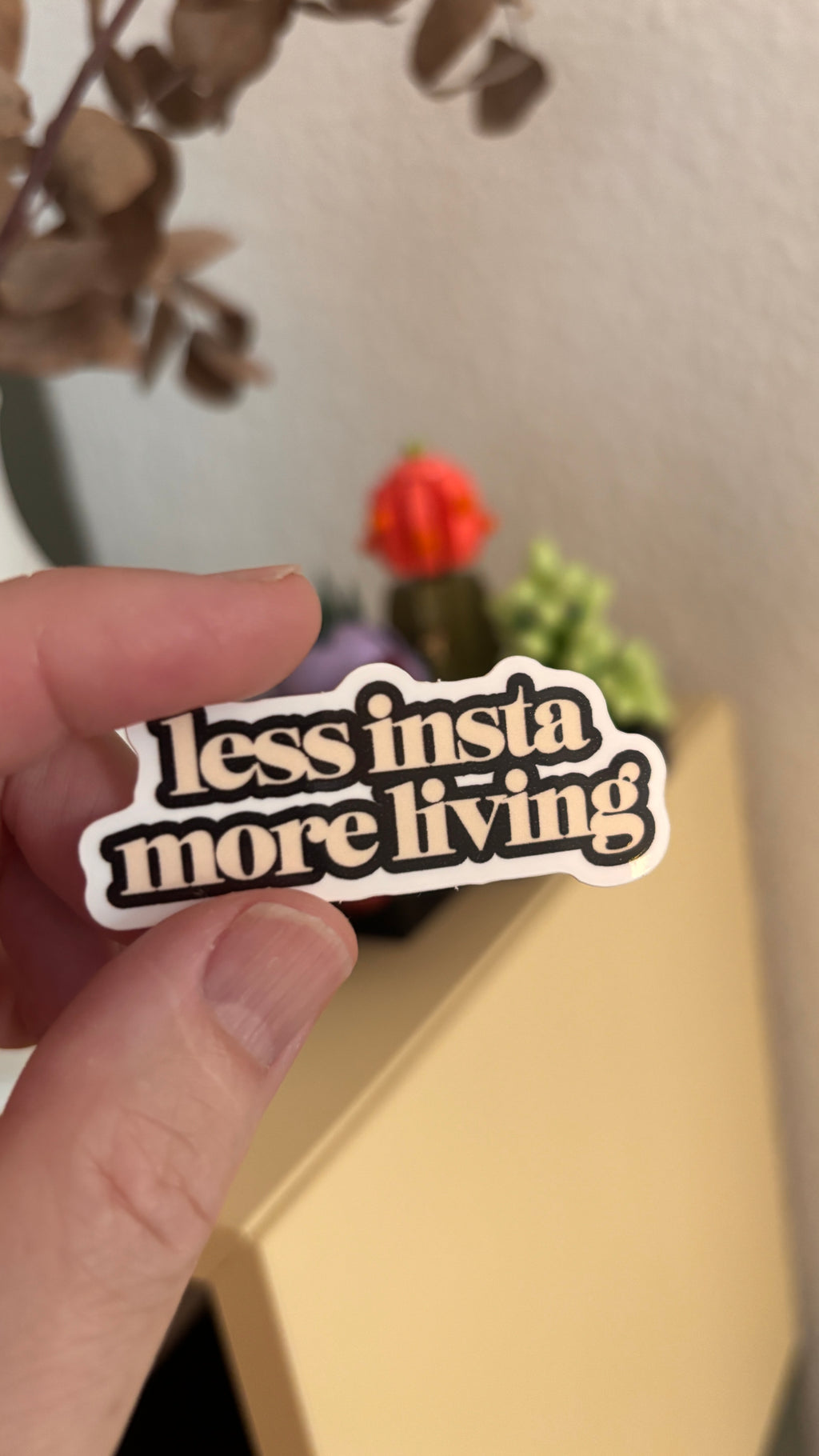 less insta more living Sticker – Wasserfest, u.a. für Laptop, Wasserflasche oder Handy