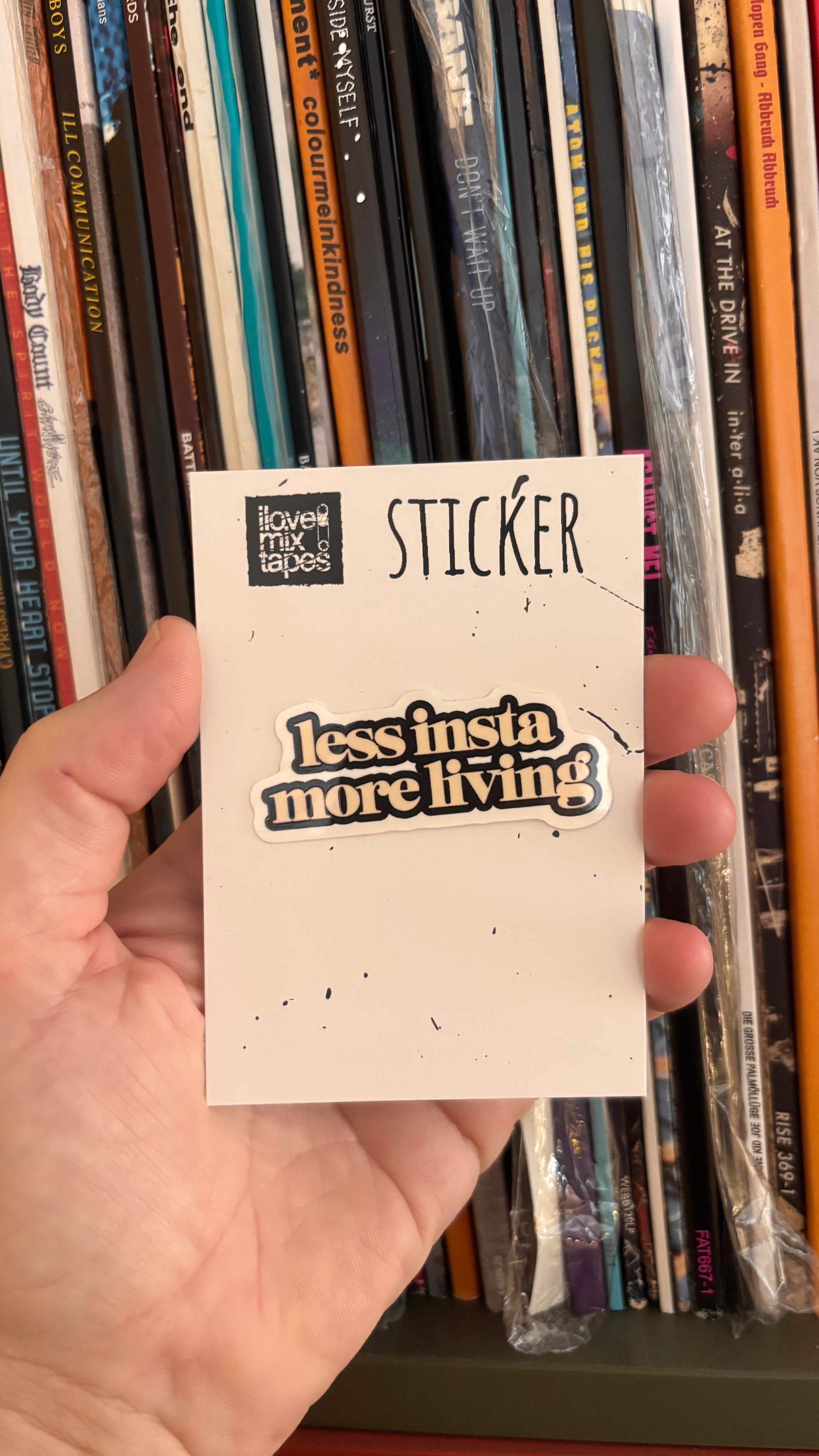 less insta more living Sticker – Wasserfest, u.a. für Laptop, Wasserflasche oder Handy