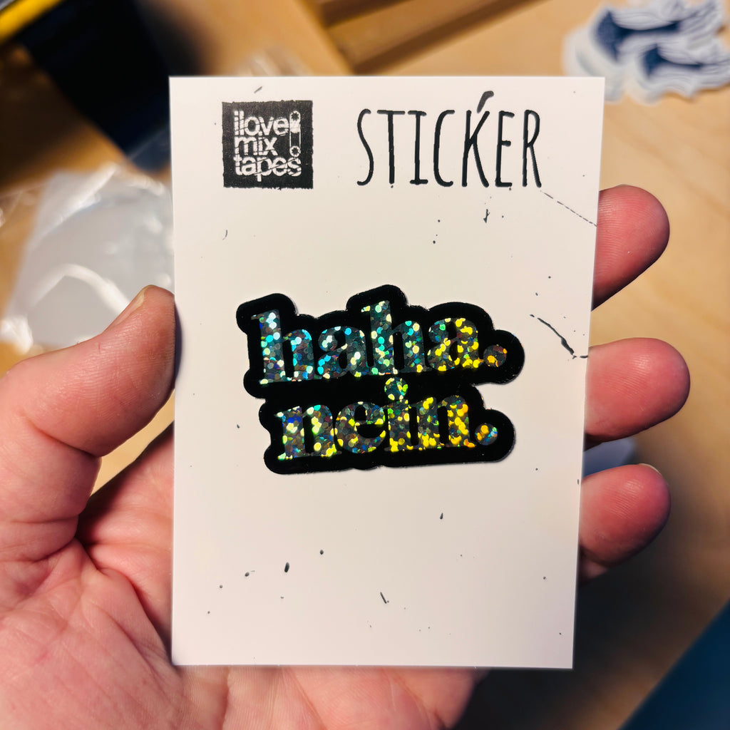 haha. nein. Glitzersticker – Wasserfest, u.a. für Laptop, Wasserflasche oder Handy