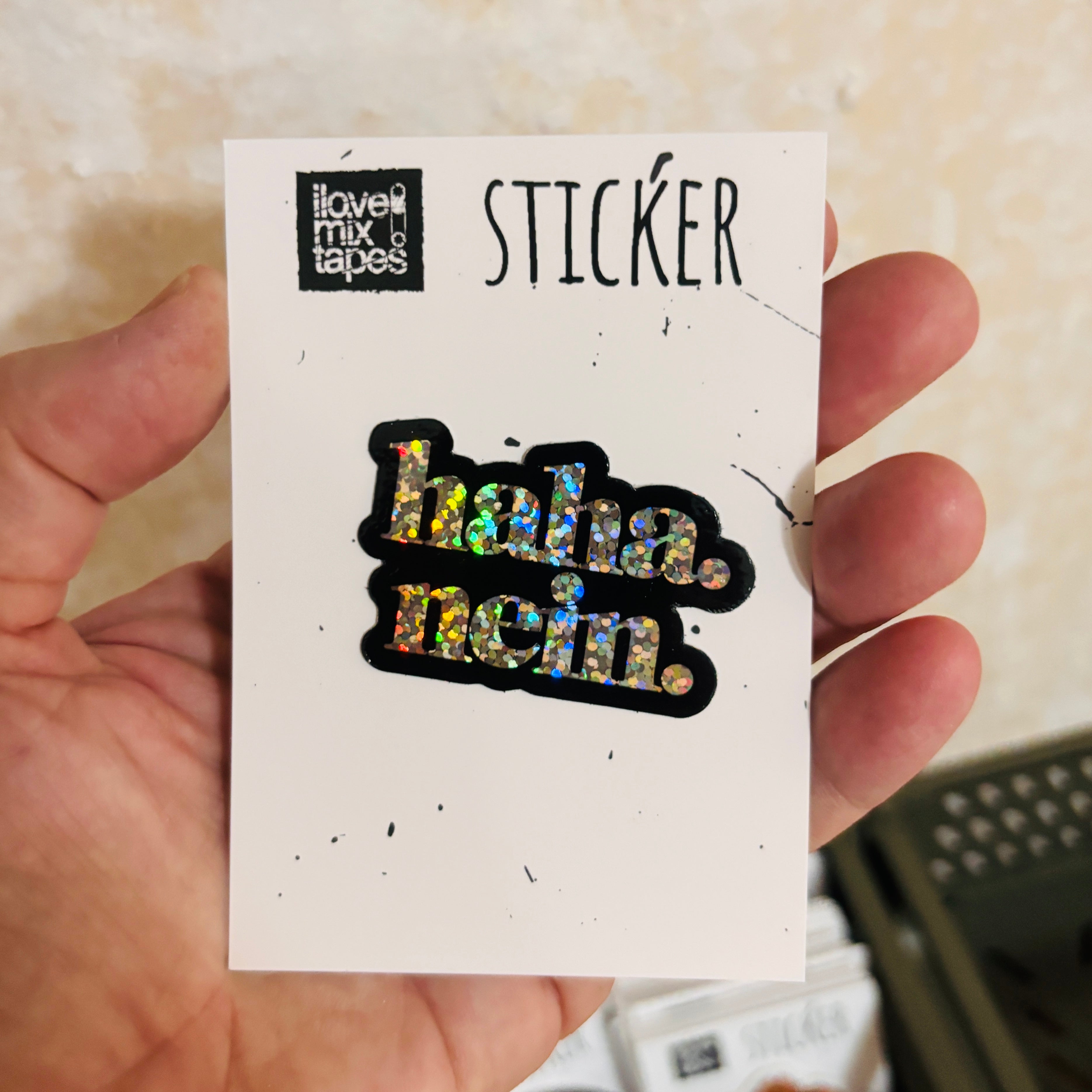 haha. nein. Glitzersticker – Wasserfest, u.a. für Laptop, Wasserflasche oder Handy