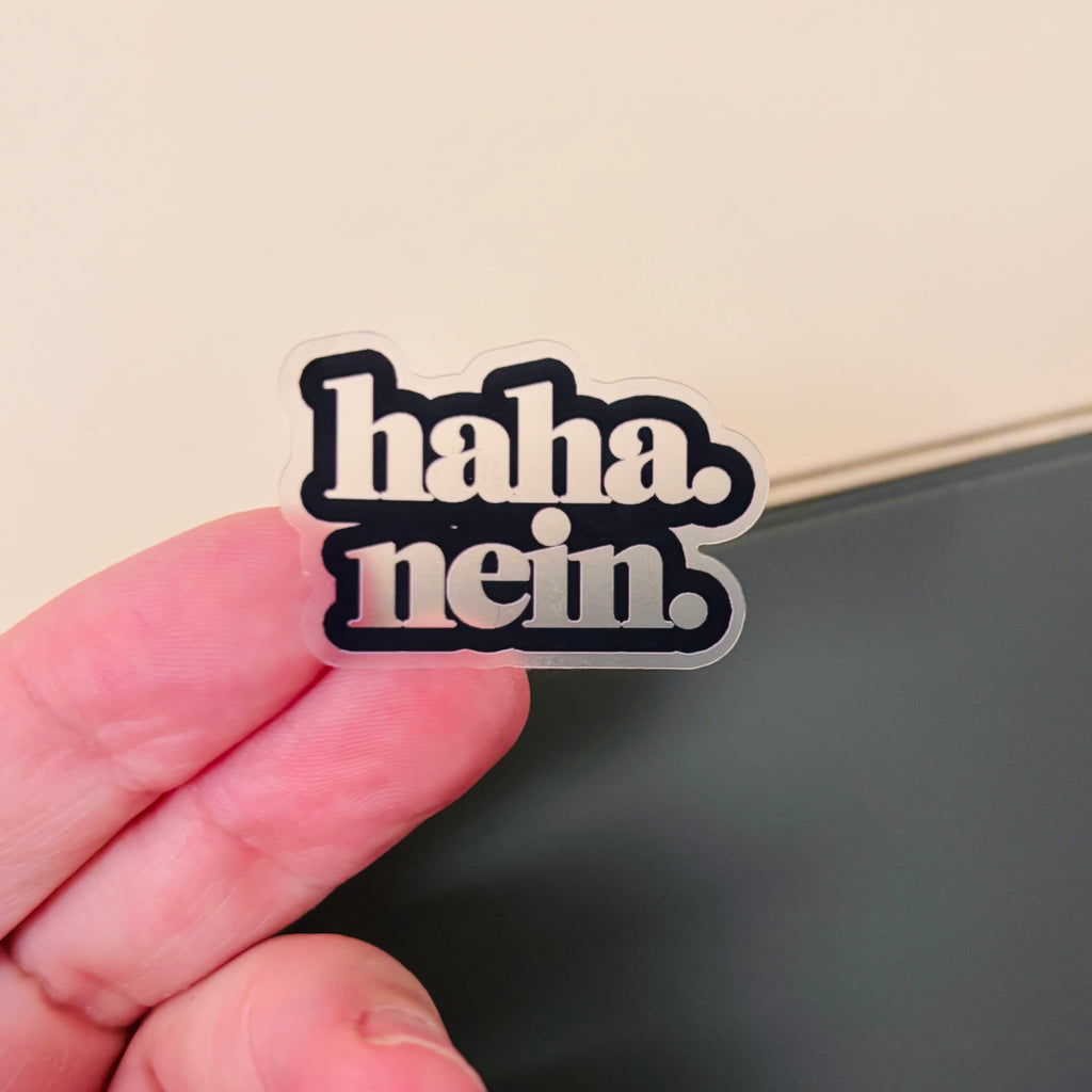 haha. nein. Transparent – Wasserfest, u.a. für Laptop, Wasserflasche oder Handy