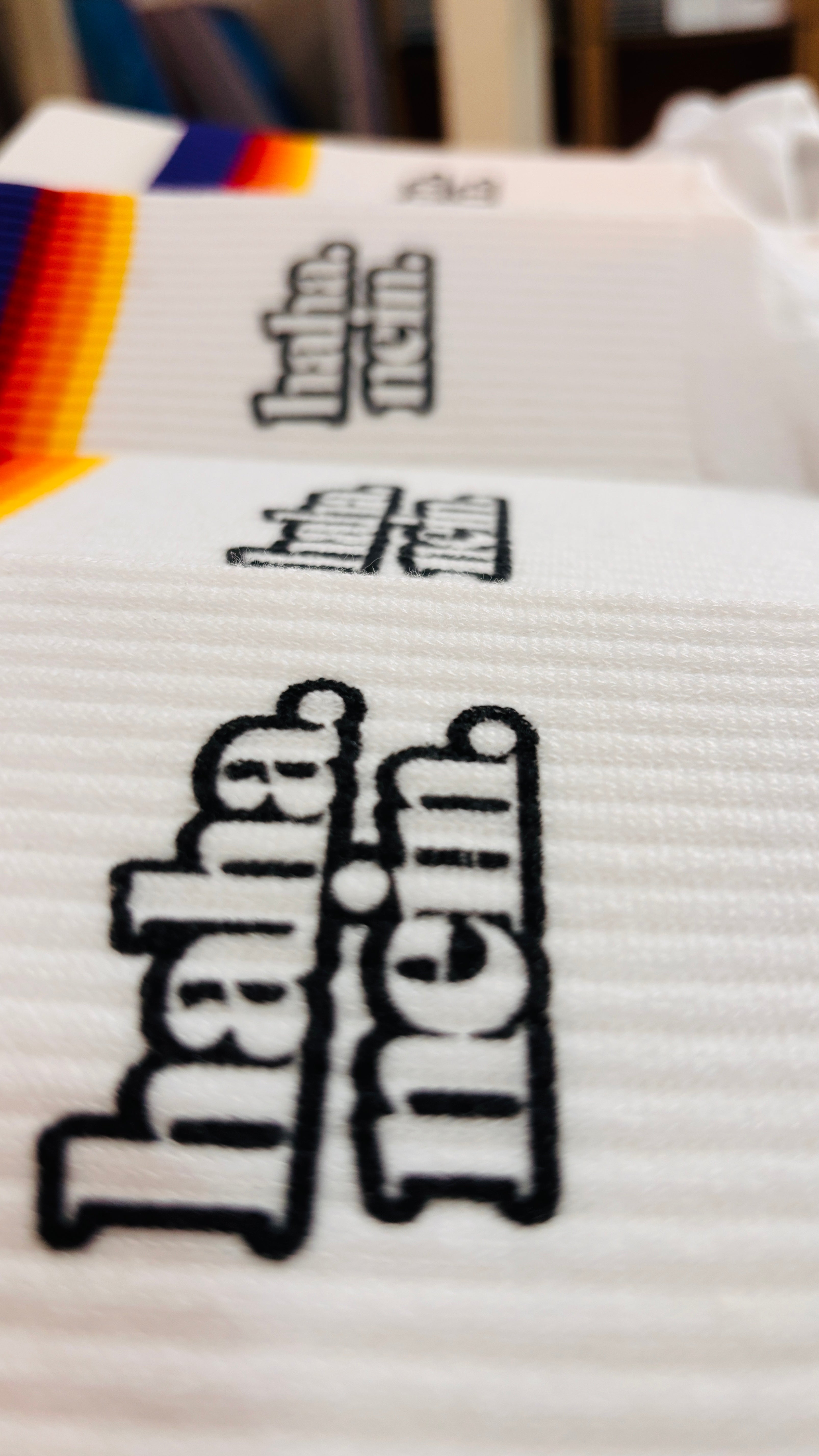 „Haha. Nein.“ Socken – handbedruckt in Frankfurt | Unisex
