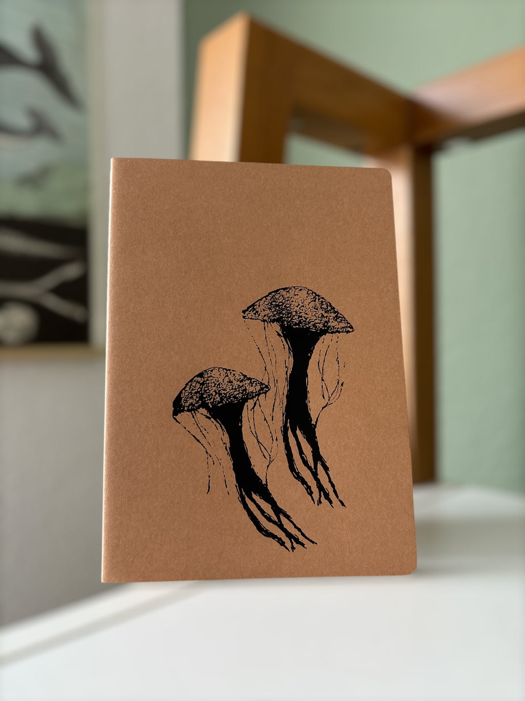 Notizbuch A5 | Quallen | Handbedruckt im Siebdruck | Kraftpapier | Gepunktet | 32 Seiten | FSC-zertifiziert | Handmade