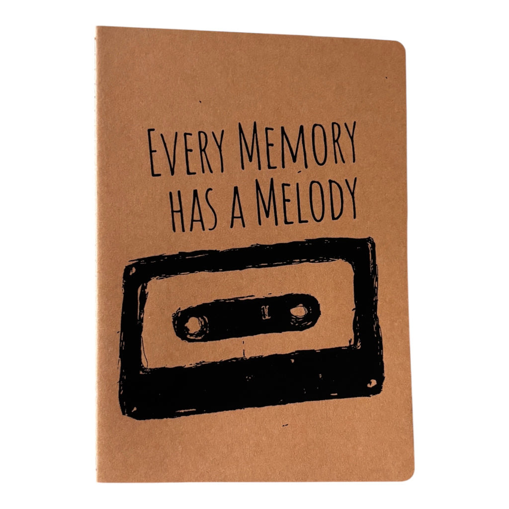 Notizheft A5 | Every Memory Kassette | Handbedruckt im Siebdruck | Kraftpapier | Gepunktet | 32 Seiten | FSC-zertifiziert | Handmade